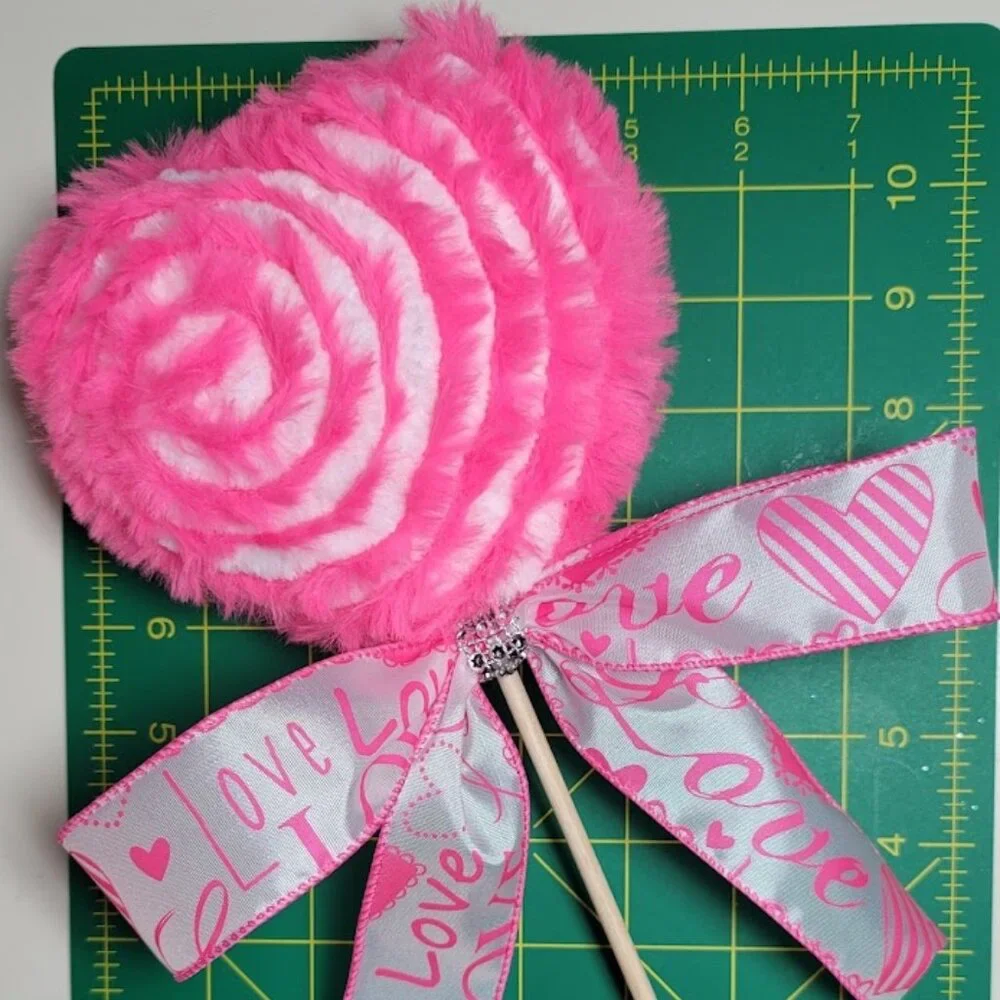 Velvety White Yarn‎ & Pink Furry Yarn Heart Lollipop, Hand Crafted #2